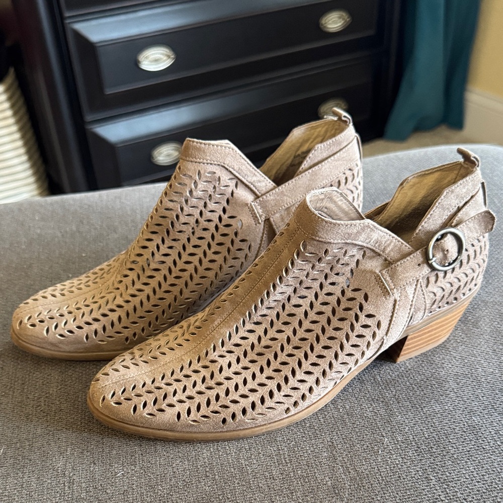 Madeline Women's Tan Perforated Ankle Boots